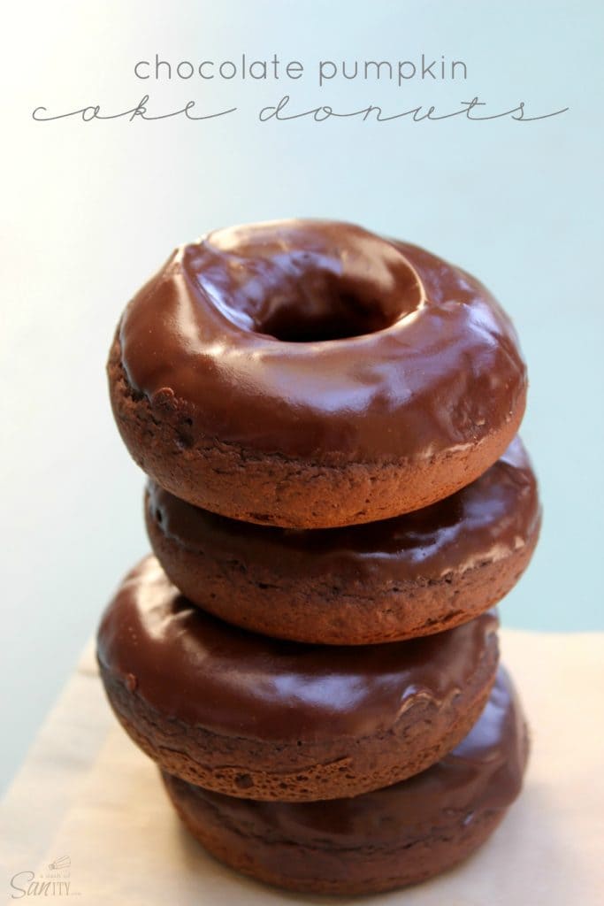 baked chocolate pumpkin cake donuts