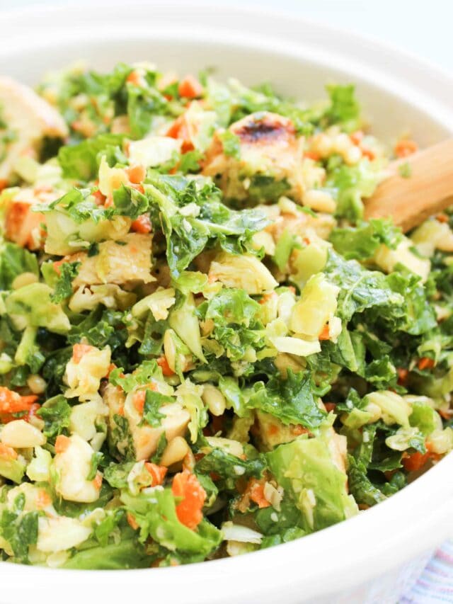 salad with kale, brussels sprouts and chicken