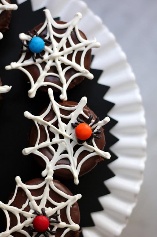 spiderweb cupcakes.