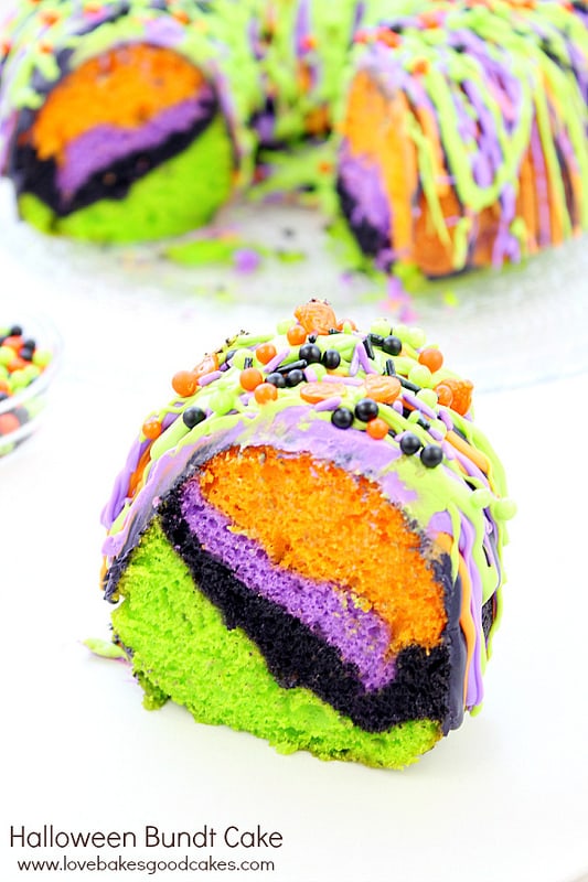 halloween bundt cake.