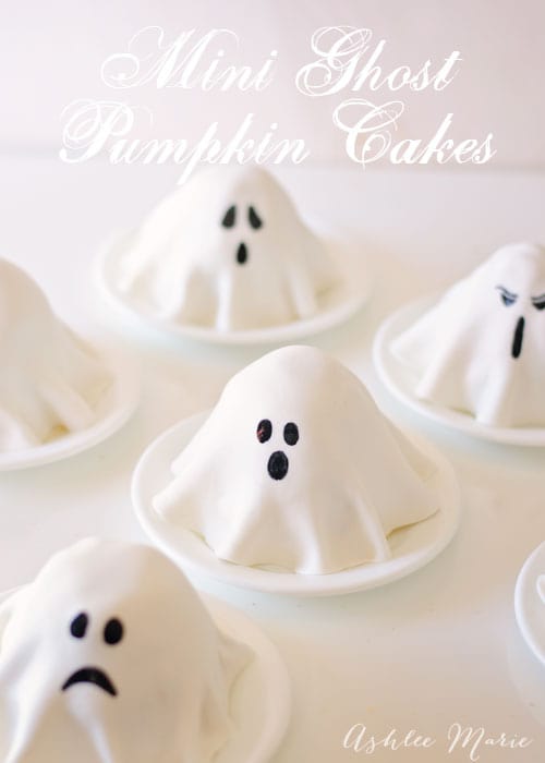 mini ghost cakes.