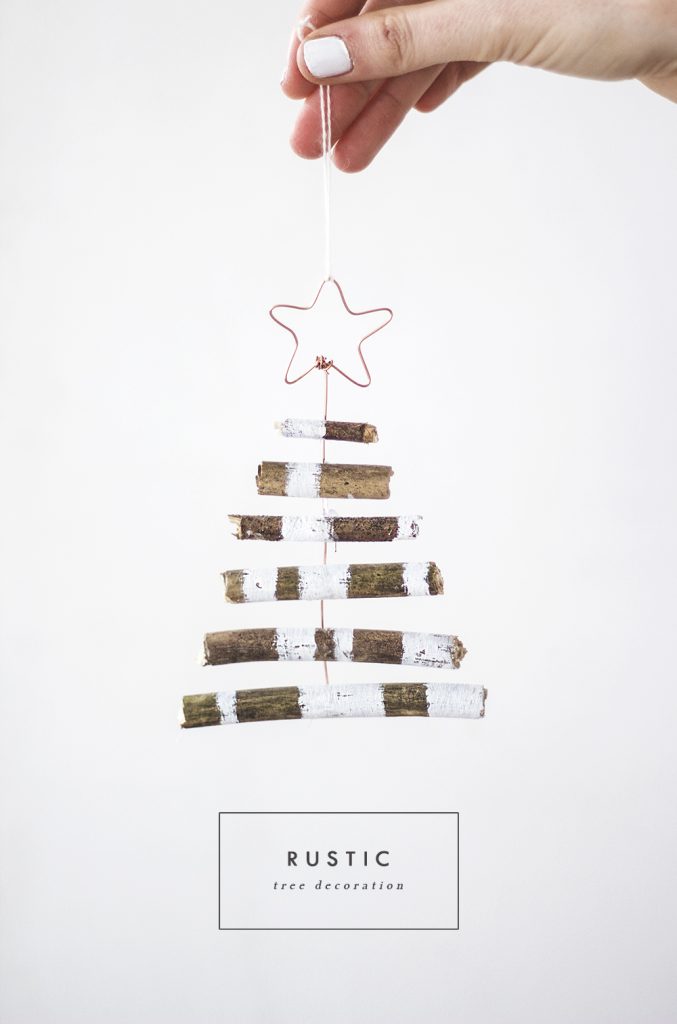 RUSTIC TREE DECORATION