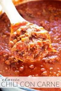CLASSIC CHILI CON CARNE a hearty chili made with beef, onions, salsa, tomato sauce and green chiles.