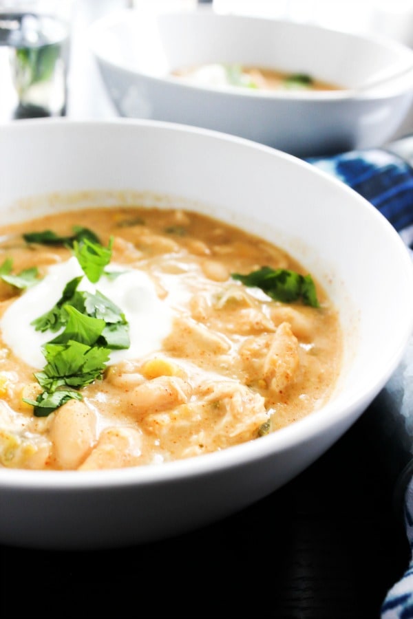 SLOW COOKER WHITE CHICKEN CHILI