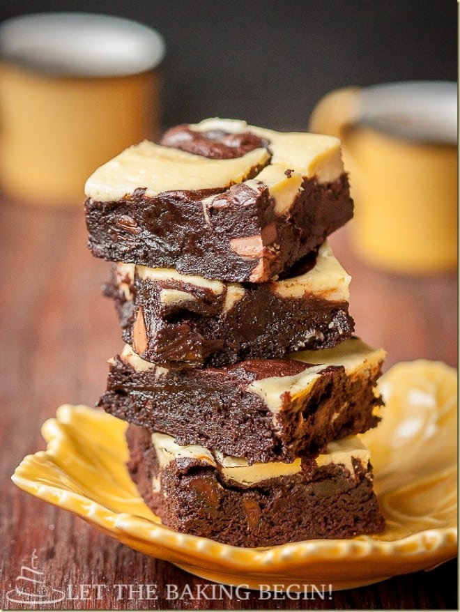 LAZY CHEESECAKE SWIRL BROWNIES