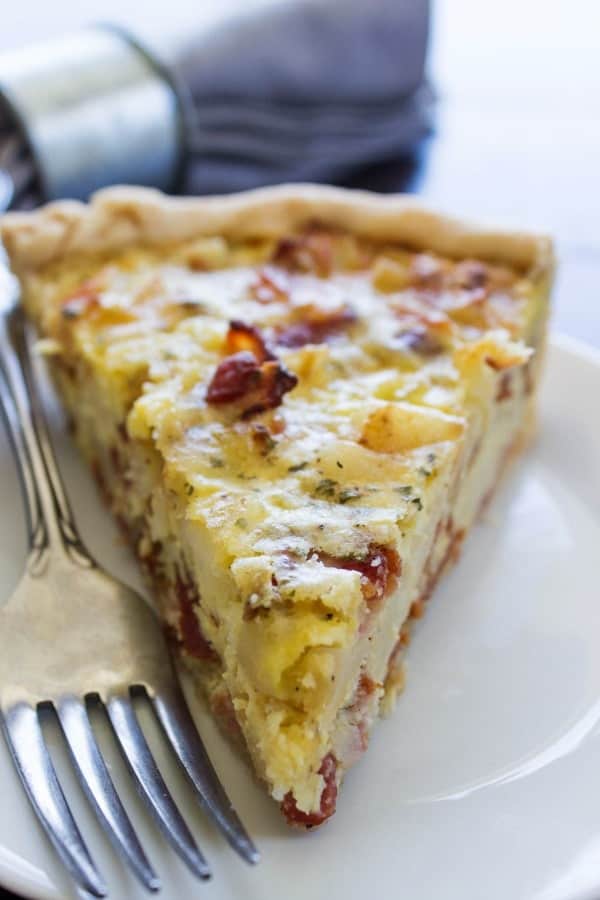 https://dashofsanity.com/wp-content/uploads/2017/05/RANCH-BACON-POTATO-QUICHE-FEATURED-1.jpg