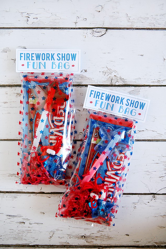 FIREWORKS SHOW FUN BAGS