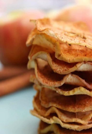 BAKED CINNAMON SUGAR APPLE SLICES are a perfect snack. Crispy baked apples slices coated in cinnamon and sugar like a fruit chew but better!