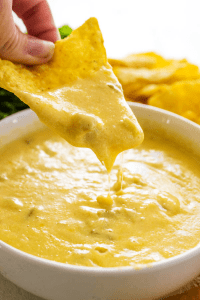 Easy Queso Verde