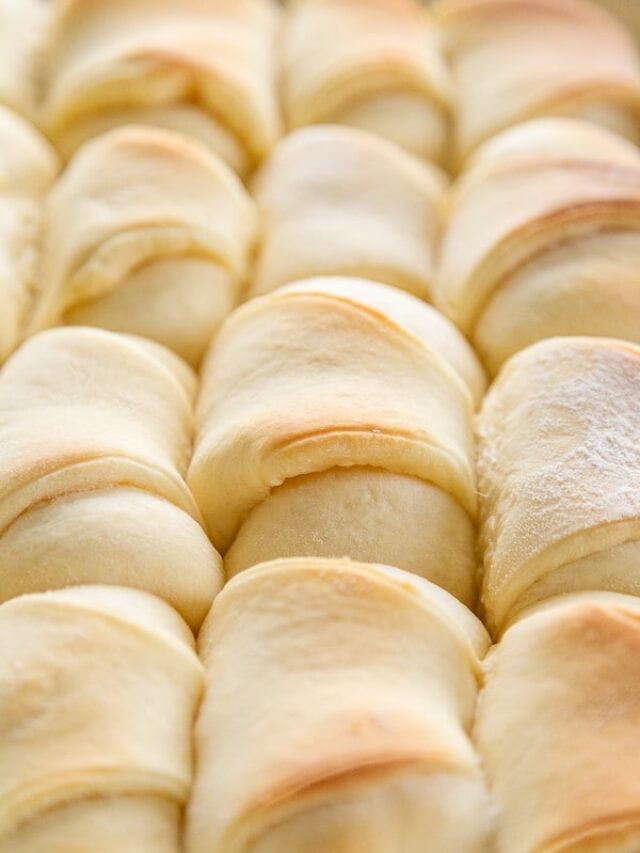 pan of baked rolls
