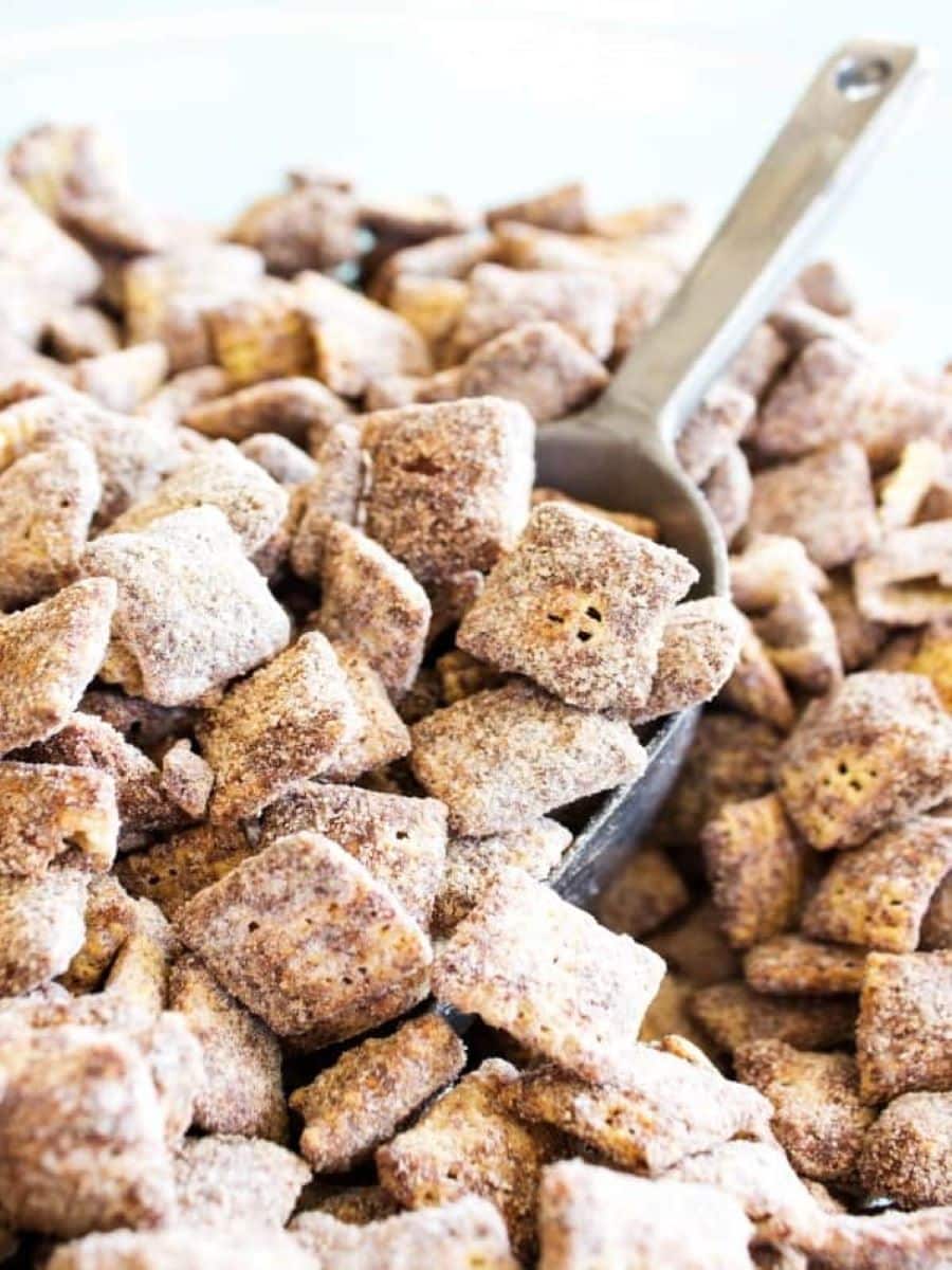Chocolate Churro Muddy Buddies Recipe - Dash of Sanity