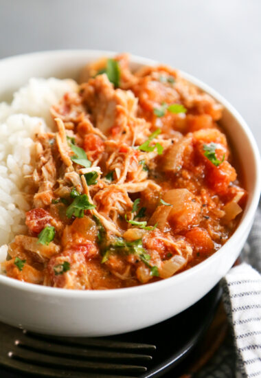 a bowl of Indian chicken.