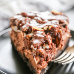 Mississippi mud no bake cheesecake slice