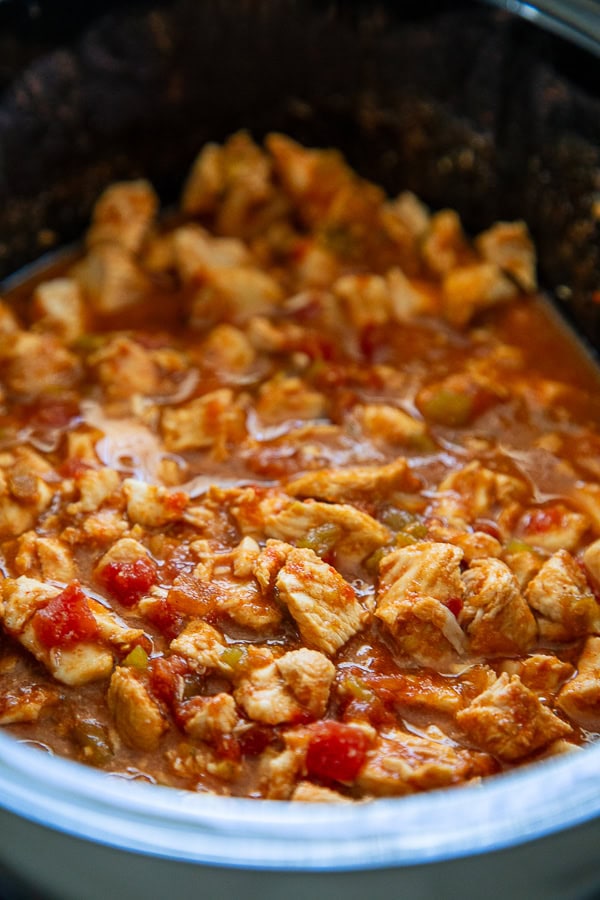 cooked taco chicken in crock pot