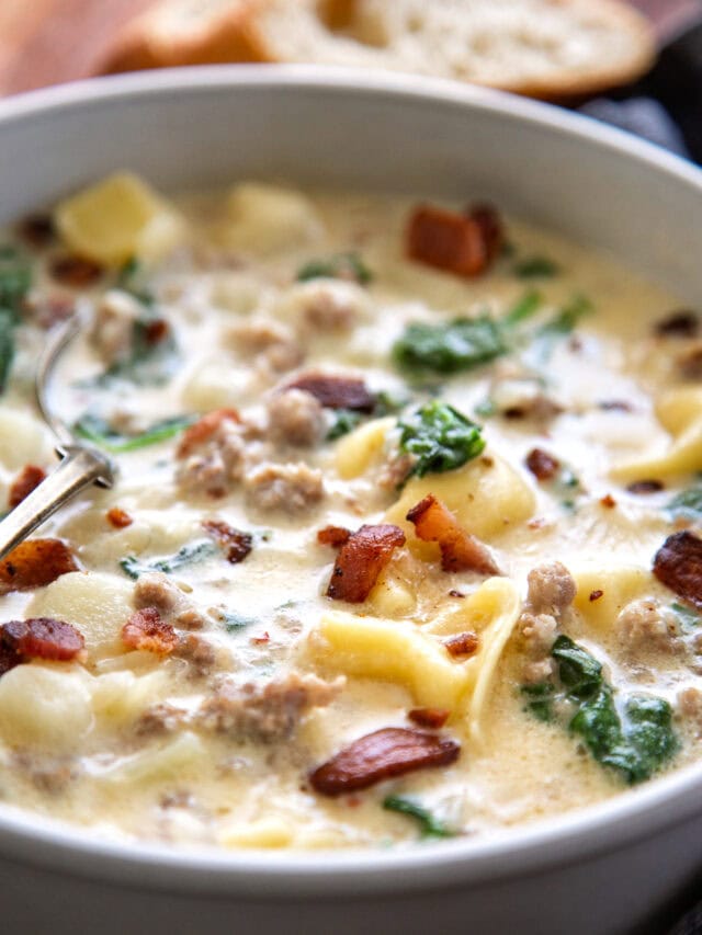 bowl of tortellini zuppa toscana